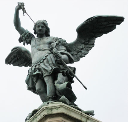 Saint Michel sur le château Saint-Ange. (Source : F l a n k e r).