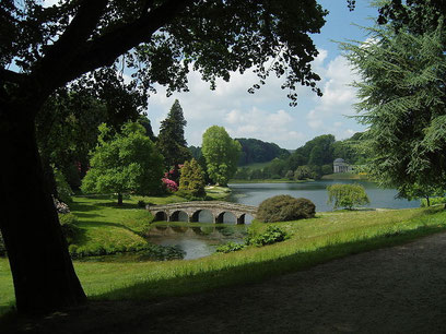 Jardin Anglais de Stourhead (Source Hans Bernhard. Wikimedia).