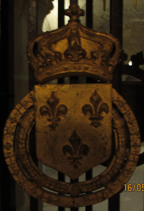 Grille dans la crypte. Source : Willy, mai 2015.